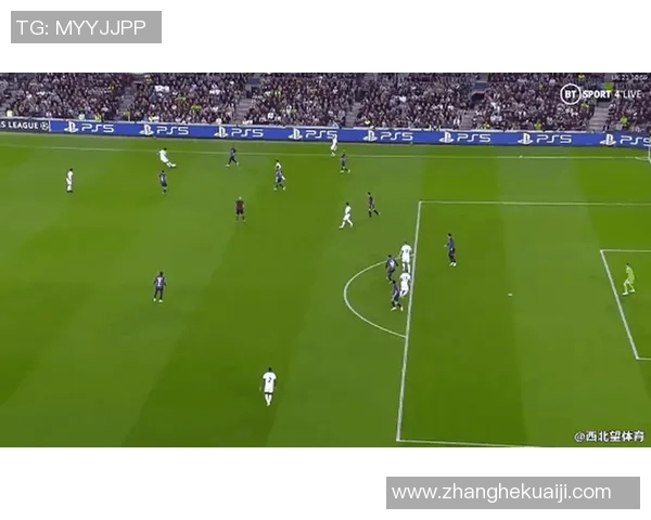 皮克与媒体冲突引发热议球员与记者之间的对抗背后真相揭秘