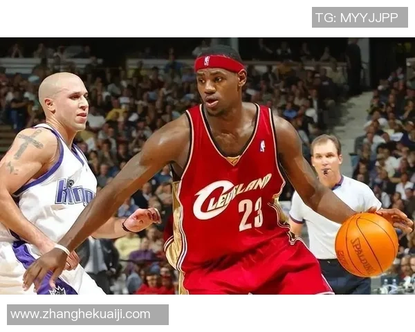 詹姆斯领衔骑士队对决火箭队的精彩较量与战术分析